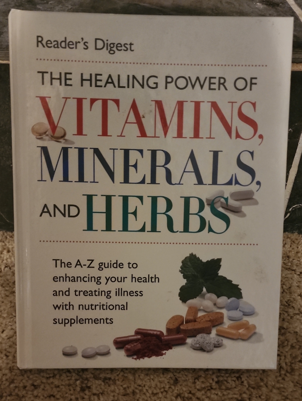 Reader's Digest The Healing Power of Vitamins, Minerals, and Herbs - White Cover